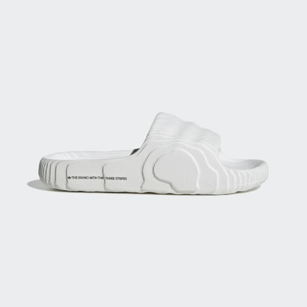 サンダルみたいなスリッポン adidas アディレッタ22
