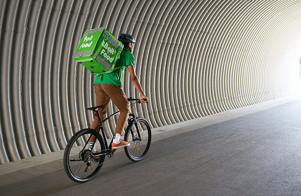 副業 おすすめ 配達 Uber Eats